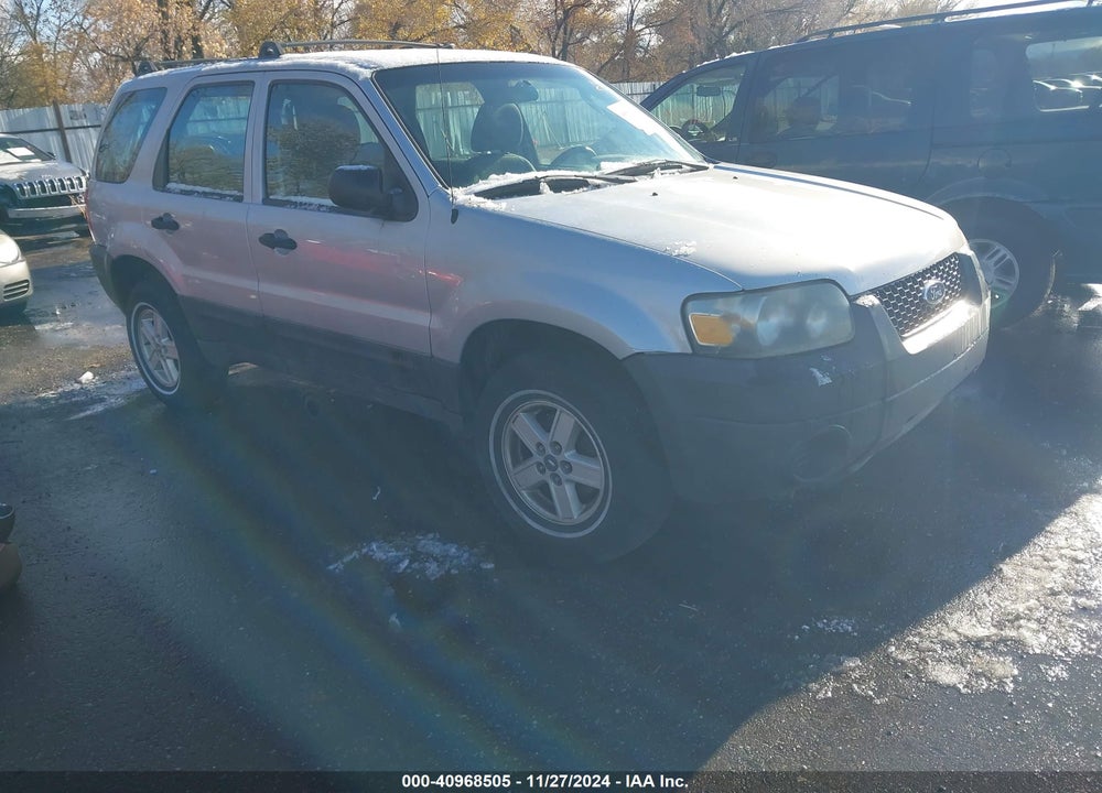 2005 FORD ESCAPE XLS VIN: 1FMYU92Z45KA35378