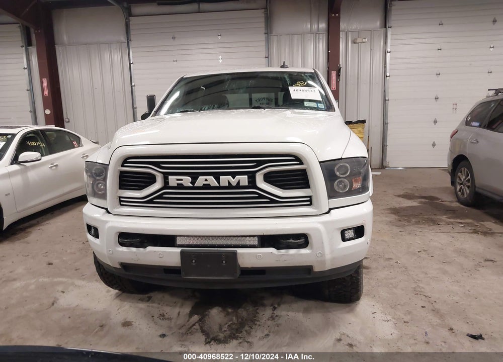 2018 RAM 2500 BIG HORN 4X4 6'4 BOX VIN: 3C6UR5ML5JG232591