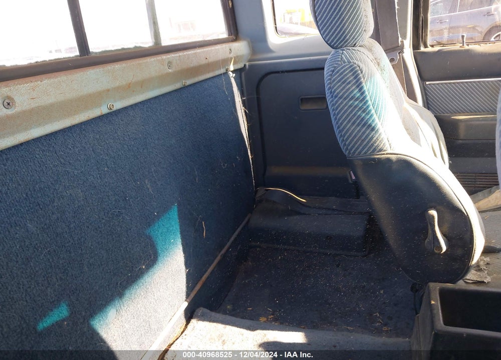 1986 NISSAN D21 KING CAB VIN: JN6HD16Y5GW004608