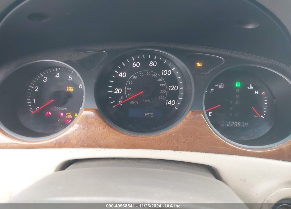 2005 LEXUS ES 330 VIN: JTHBA30G555075824