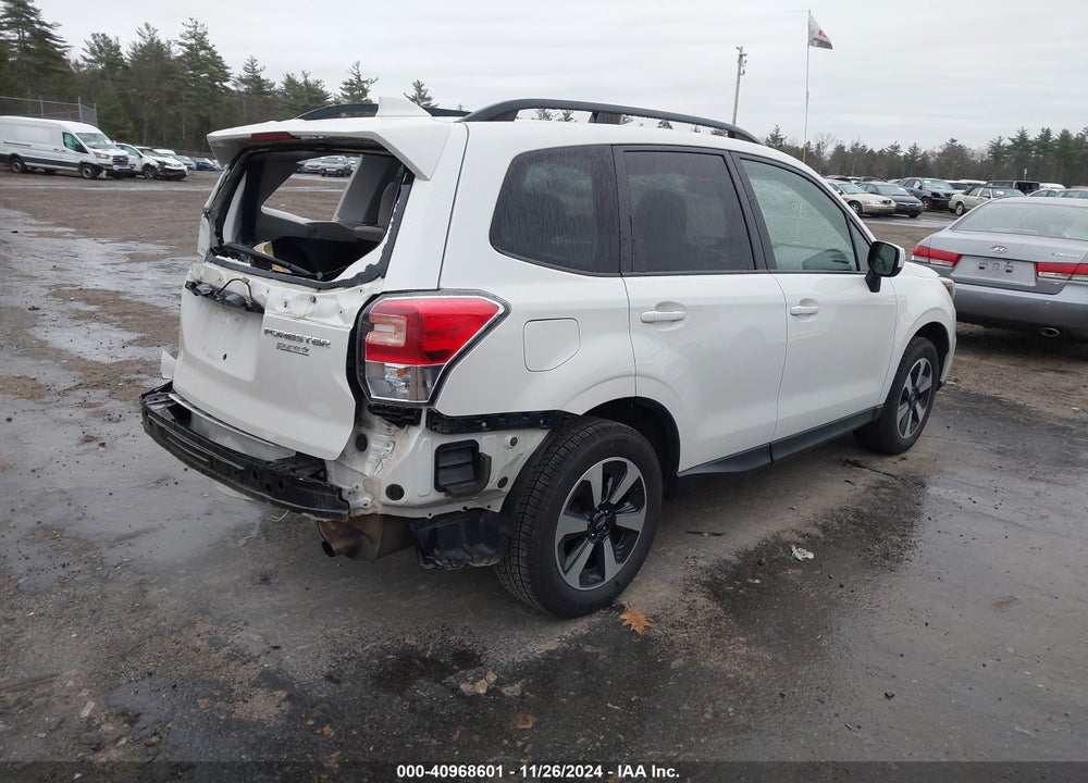 2017 SUBARU FORESTER 2.5I PREMIUM VIN: JF2SJAEC1HH554922