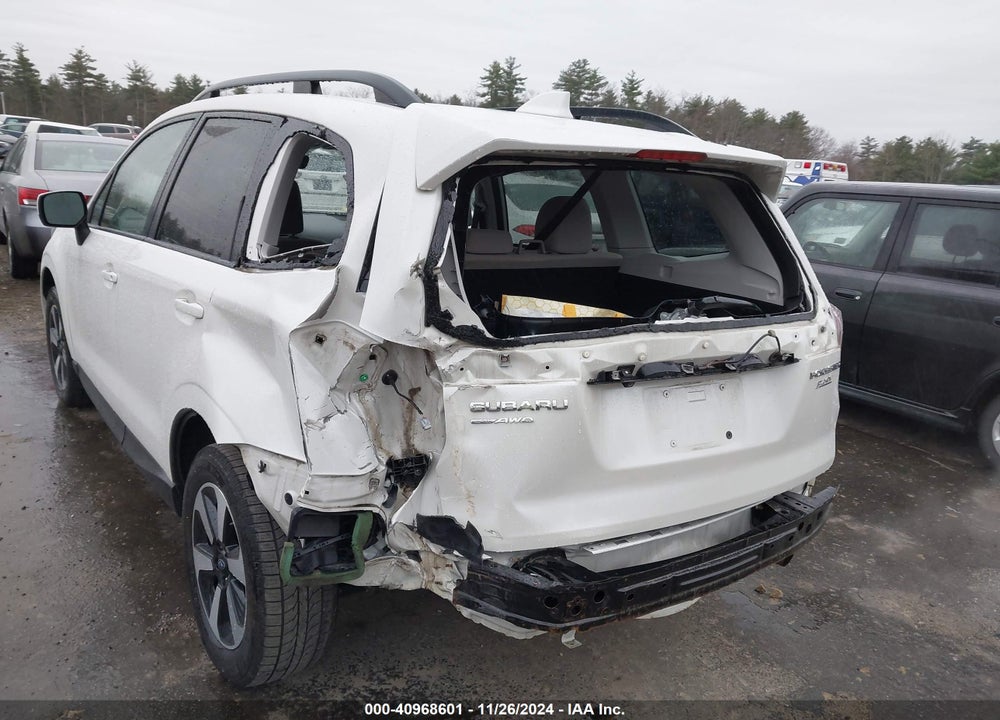 2017 SUBARU FORESTER 2.5I PREMIUM VIN: JF2SJAEC1HH554922