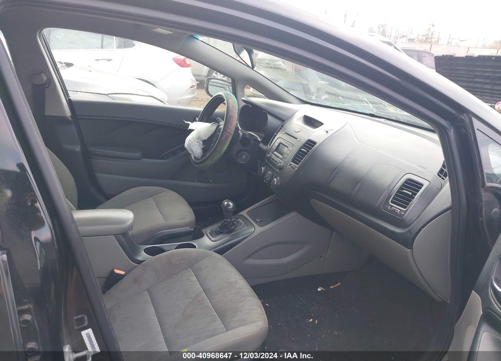 2015 KIA FORTE LX VIN: KNAFK4A67F5285688