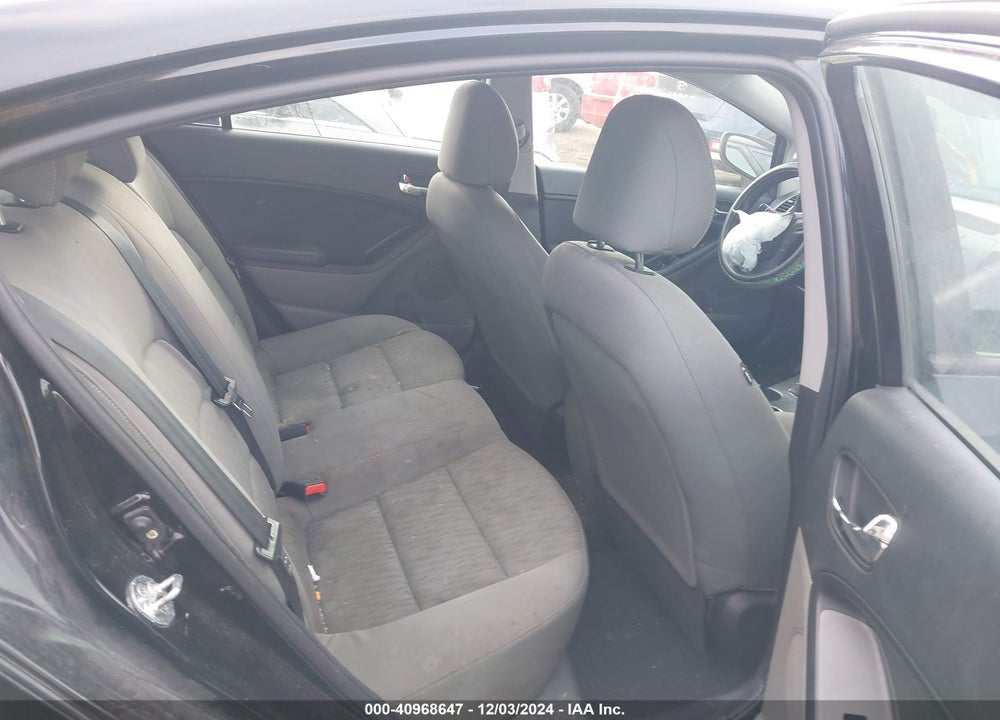 2015 KIA FORTE LX VIN: KNAFK4A67F5285688