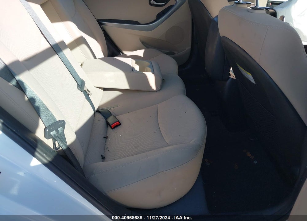 2016 HYUNDAI ELANTRA SE VIN: 5NPDH4AE4GH722452