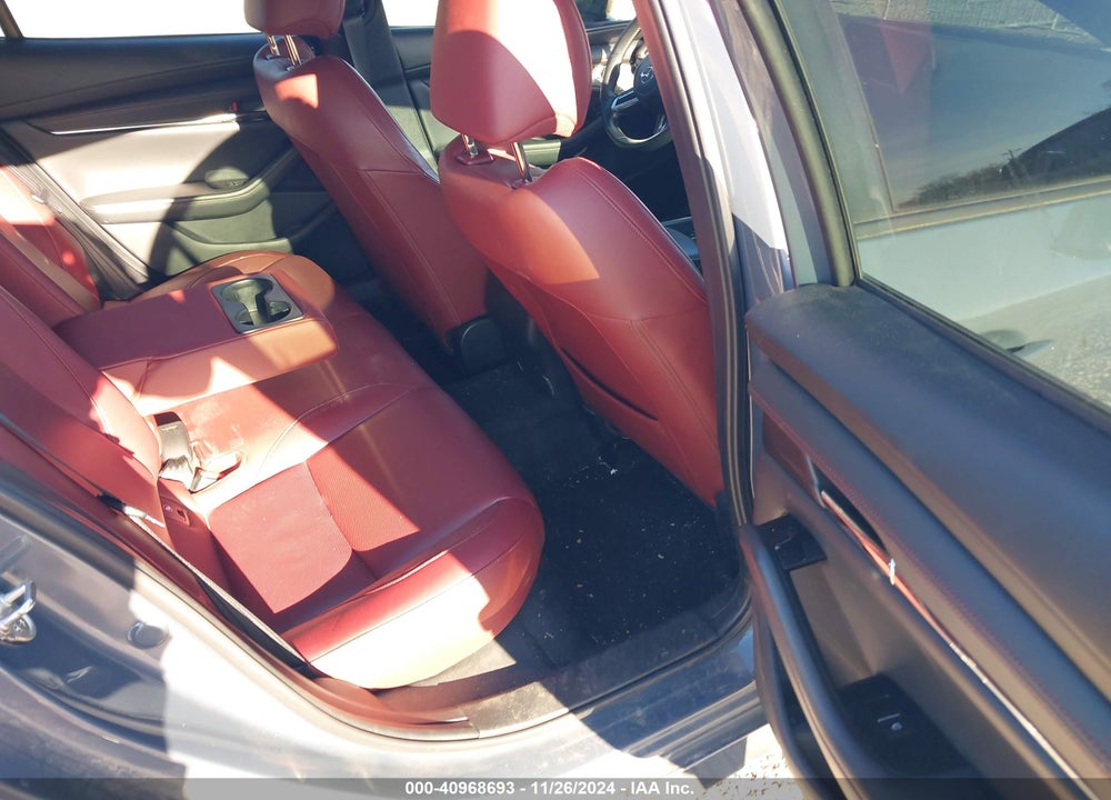 2022 MAZDA 3 CARBON EDITION VIN: JM1BPACL1N1509810