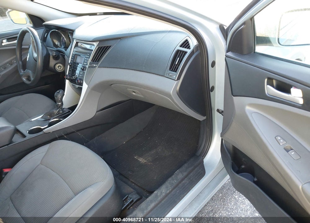 2013 HYUNDAI SONATA GLS VIN: 5NPEB4AC1DH766571