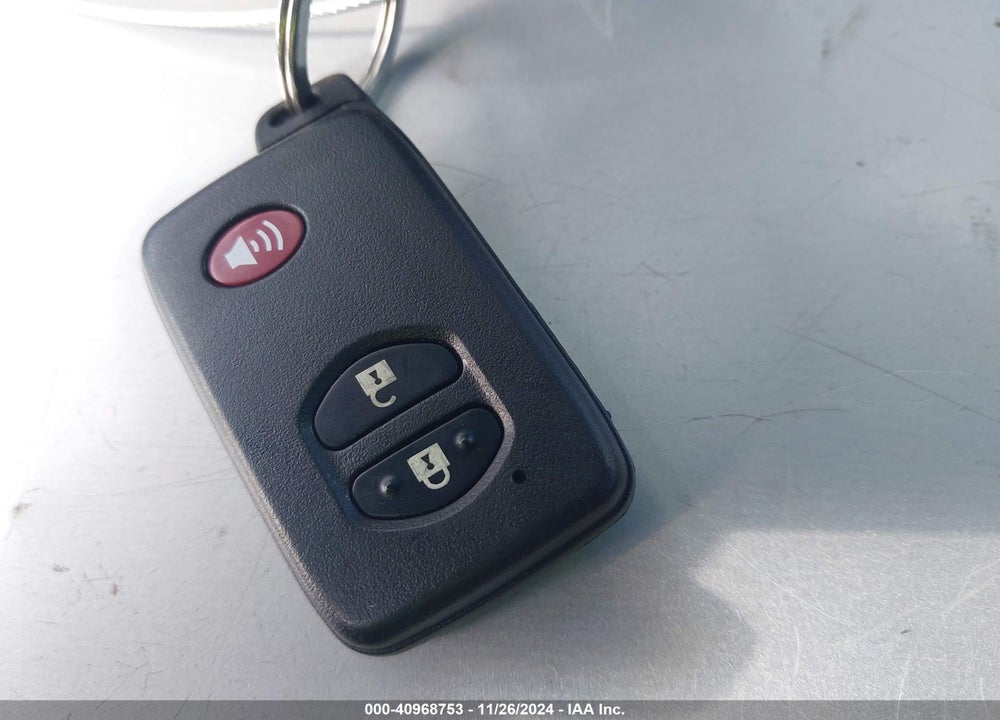 2010 TOYOTA PRIUS III VIN: JTDKN3DU2A5221905