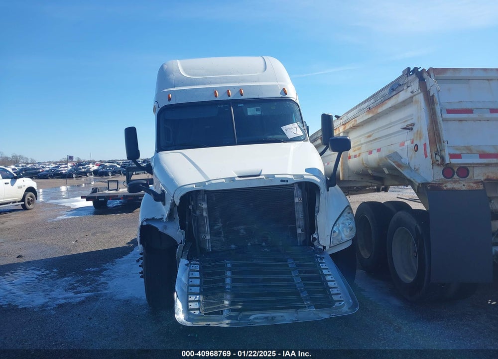 2018 FREIGHTLINER CASCADIA 125 VIN: 3AKJGLDR5JSJU3694