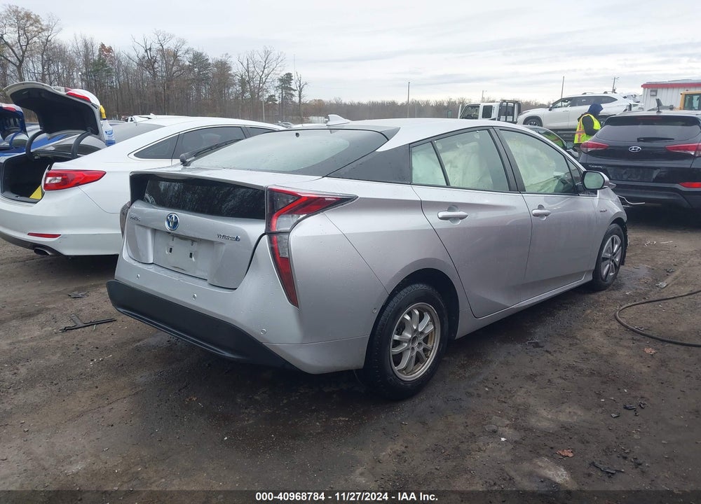 2018 TOYOTA PRIUS THREE VIN: JTDKARFU9J3551581