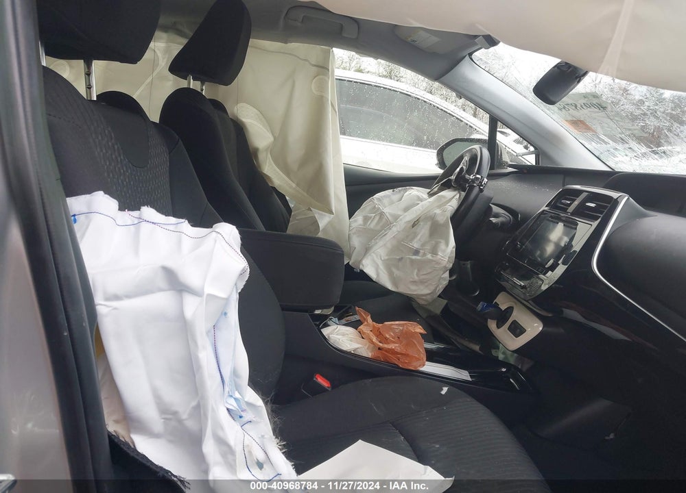 2018 TOYOTA PRIUS THREE VIN: JTDKARFU9J3551581