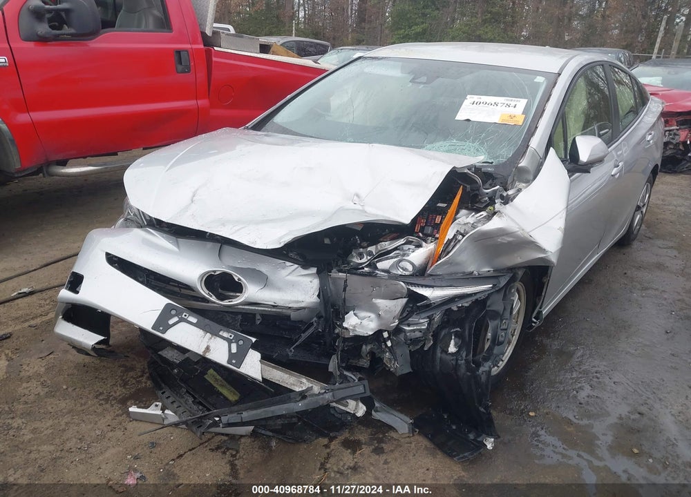 2018 TOYOTA PRIUS THREE VIN: JTDKARFU9J3551581