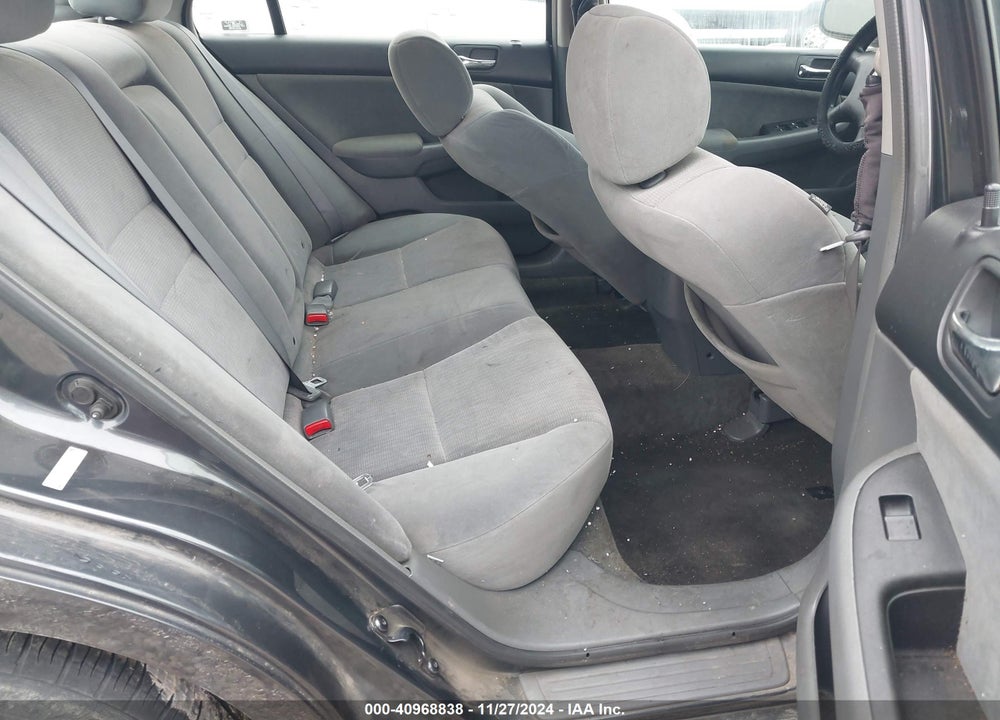 2005 HONDA ACCORD 2.4 LX VIN: 1HGCM564X5A028917