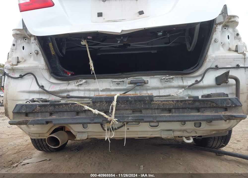2016 NISSAN SENTRA SR VIN: 3N1AB7AP6GY221642