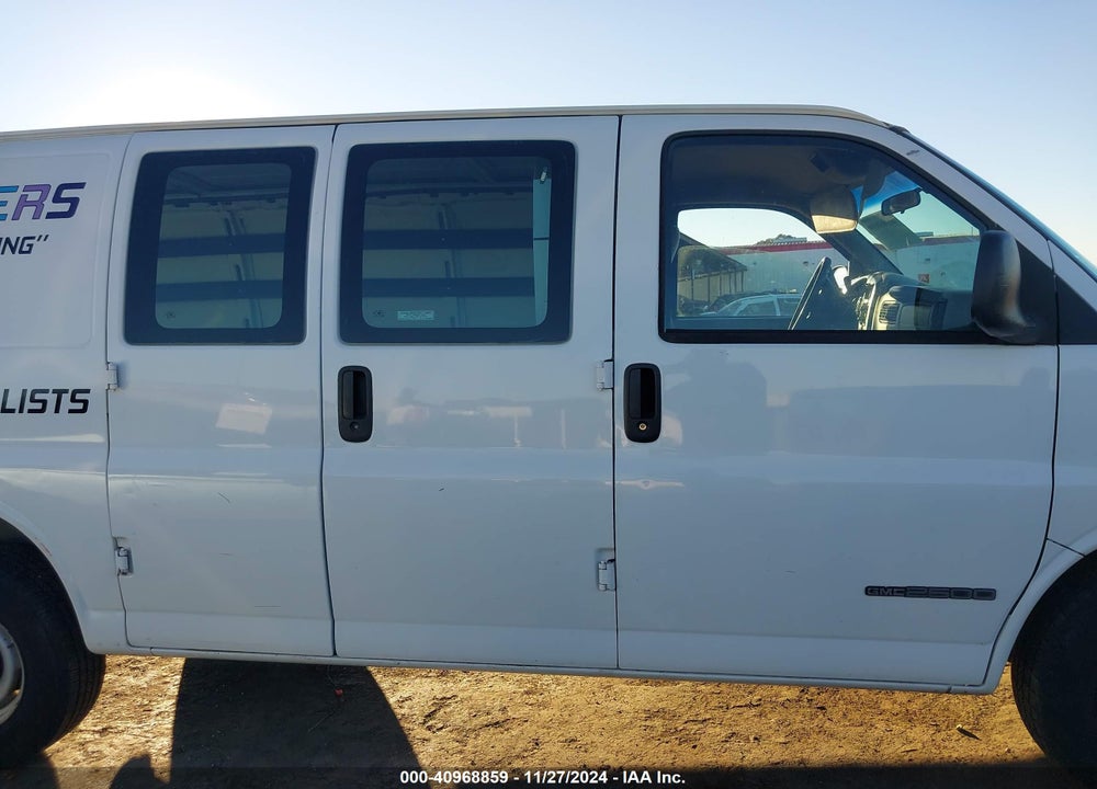 1999 GMC SAVANA STANDARD VIN: 1GTFG25M4X1130235