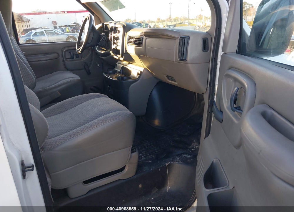 1999 GMC SAVANA STANDARD VIN: 1GTFG25M4X1130235