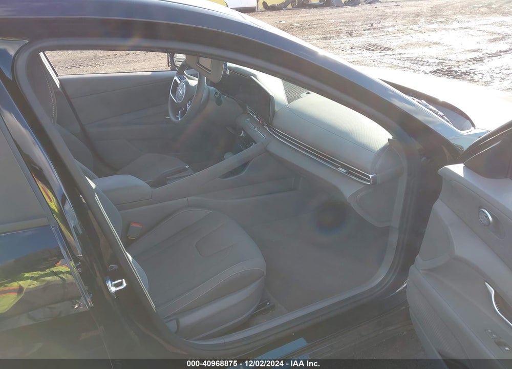 2024 HYUNDAI ELANTRA SEL VIN: KMHLM4DG4RU759879