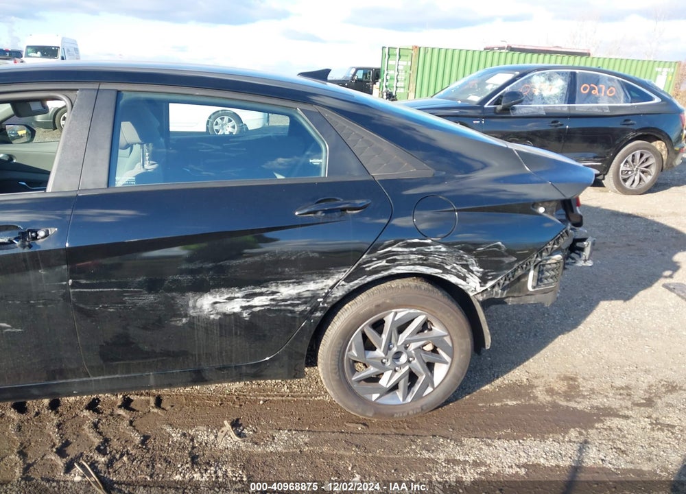 2024 HYUNDAI ELANTRA SEL VIN: KMHLM4DG4RU759879