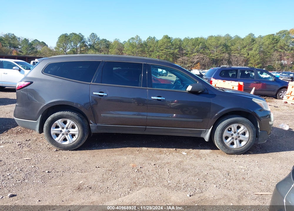 2015 CHEVROLET TRAVERSE LS VIN: 1GNKRFED5FJ260501