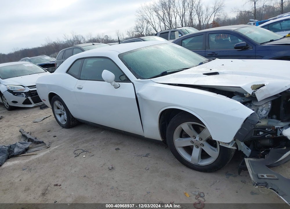 2013 DODGE CHALLENGER SXT VIN: 2C3CDYAG1DH676135