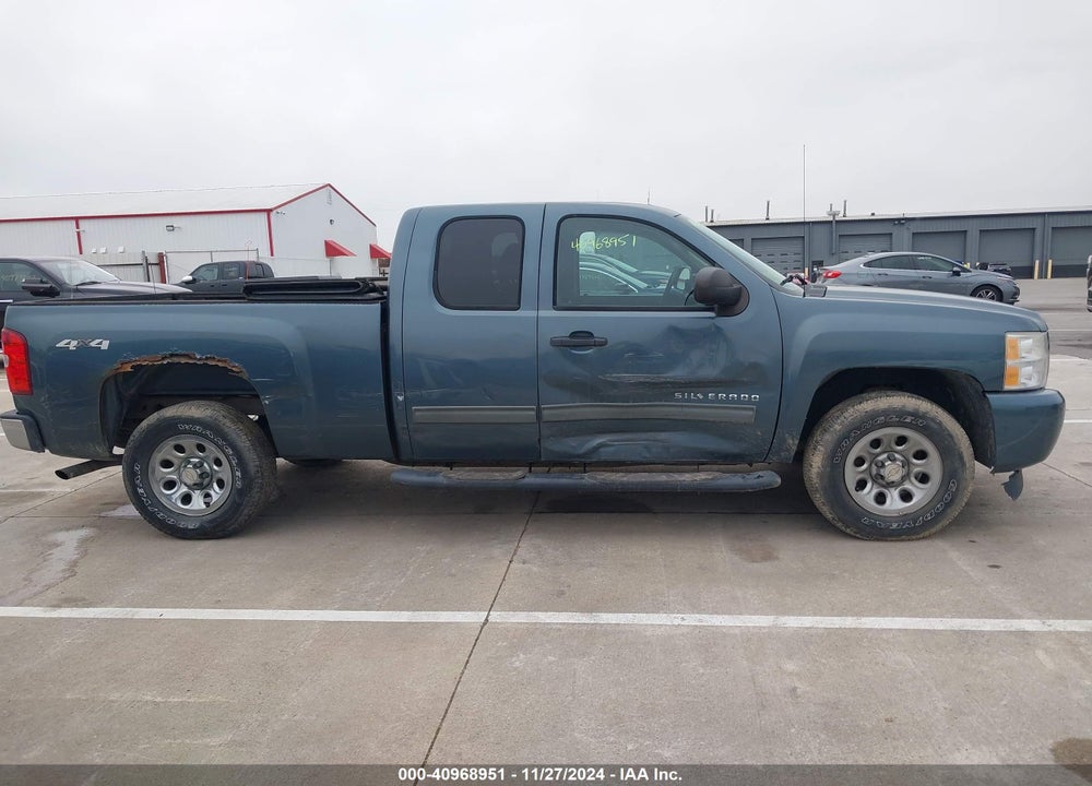 2010 CHEVROLET SILVERADO 1500 LS VIN: 1GCSKREA1AZ269923
