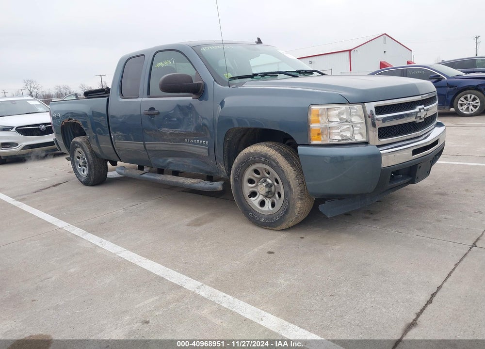 2010 CHEVROLET SILVERADO 1500 LS VIN: 1GCSKREA1AZ269923