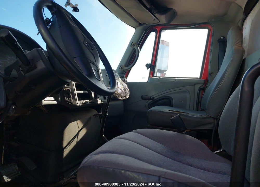 2005 INTERNATIONAL 4000 4300 VIN: 1HTMMAAN25H100182