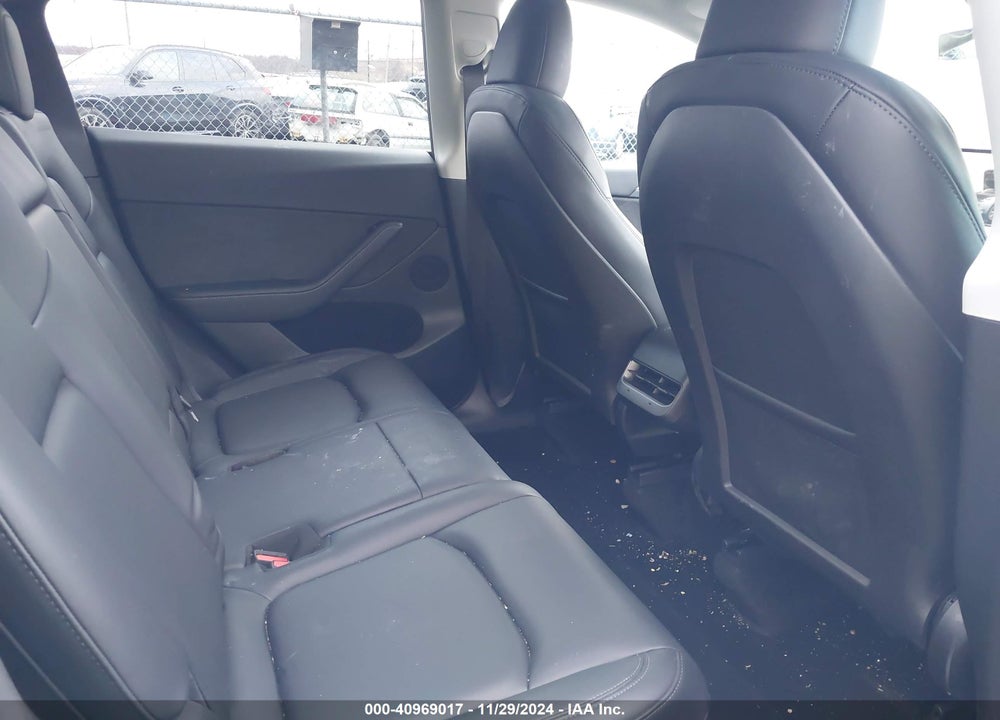 2024 TESLA MODEL Y VIN: 7SAYGAEE0RF111500
