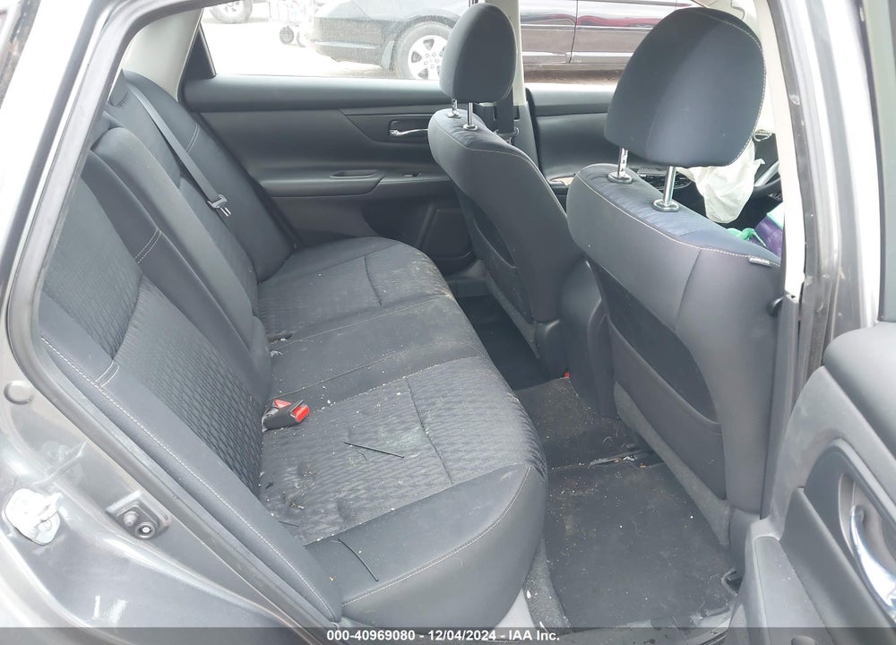 2017 NISSAN ALTIMA VIN: 1N4AL3AP1HN349262