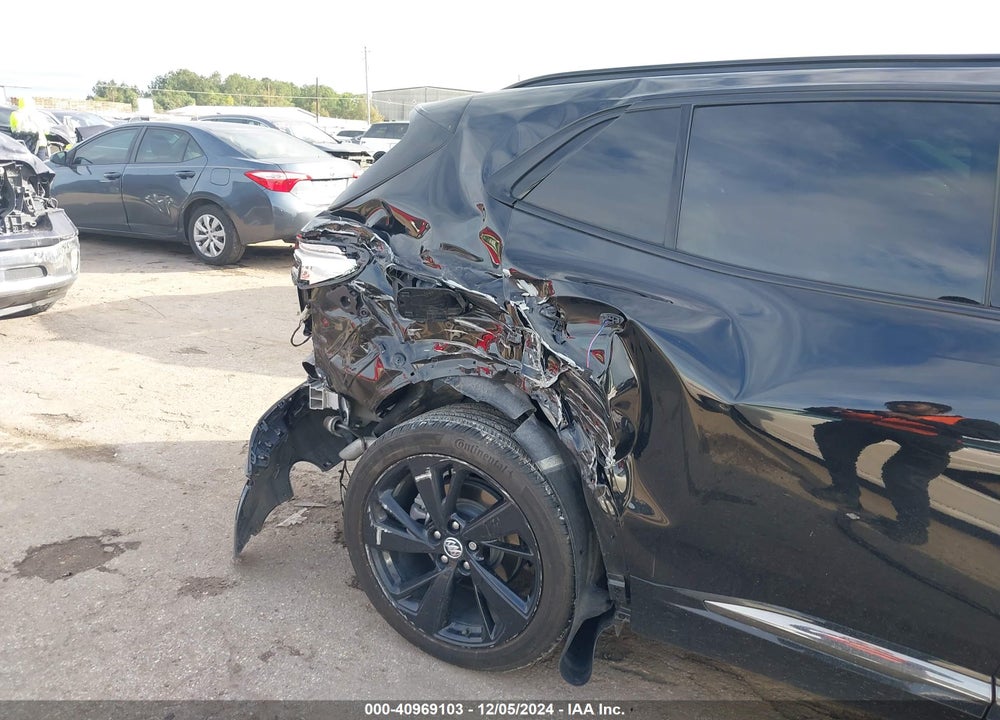 2022 BUICK ENVISION FWD ESSENCE VIN: LRBFZNR42ND020963