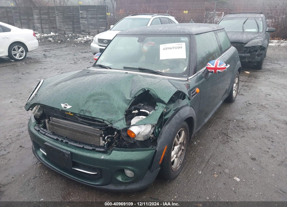 2013 MINI HARDTOP COOPER VIN: WMWSU3C56DT692496