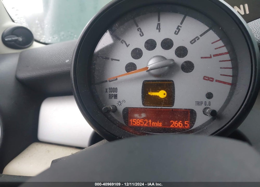 2013 MINI HARDTOP COOPER VIN: WMWSU3C56DT692496