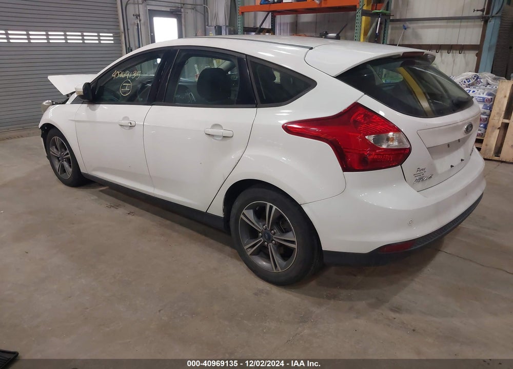 2014 FORD FOCUS SE VIN: 1FADP3K20EL450899