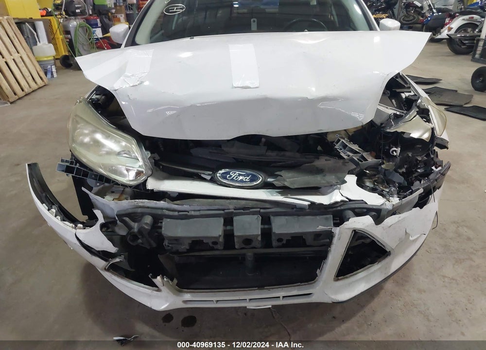 2014 FORD FOCUS SE VIN: 1FADP3K20EL450899