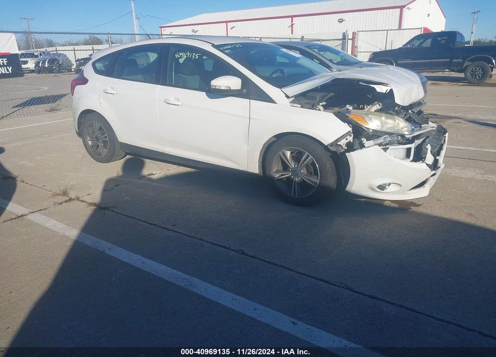 2014 FORD FOCUS SE VIN: 1FADP3K20EL450899