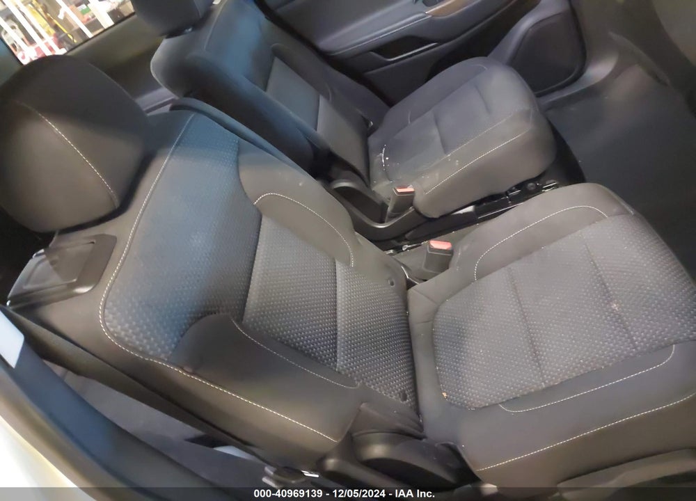 2022 GMC ACADIA AWD SLE VIN: 1GKKNRL47NZ164169