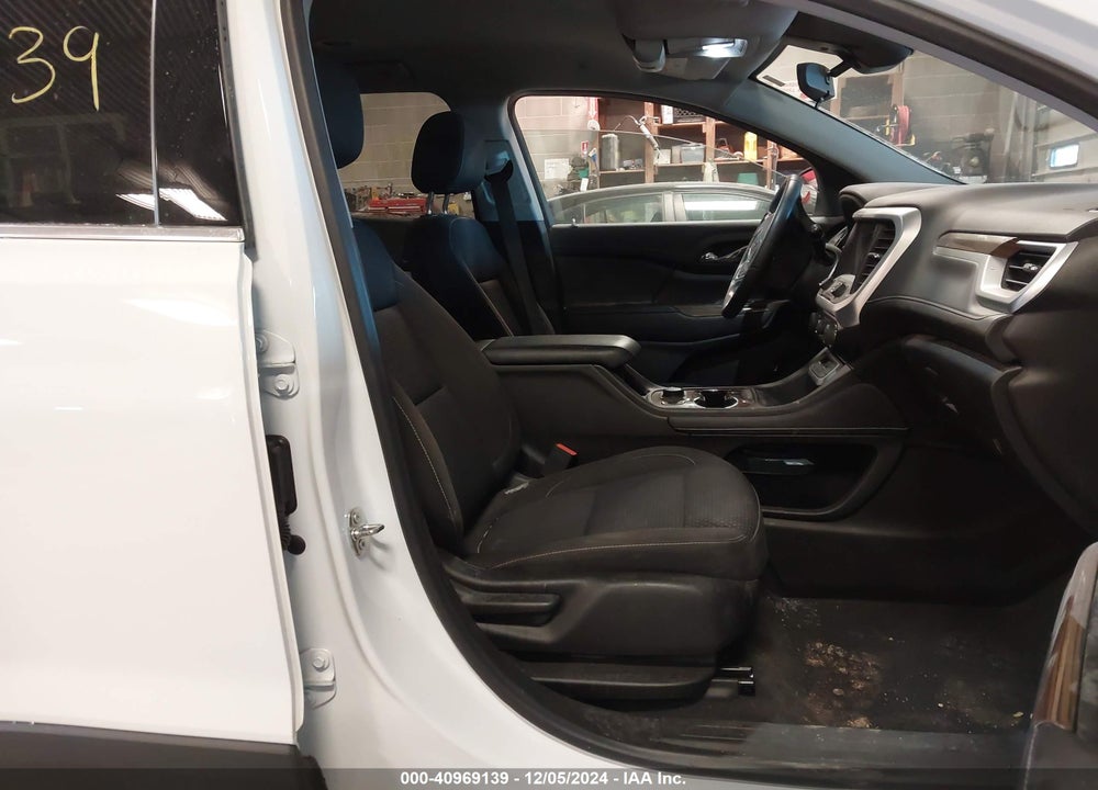 2022 GMC ACADIA AWD SLE VIN: 1GKKNRL47NZ164169