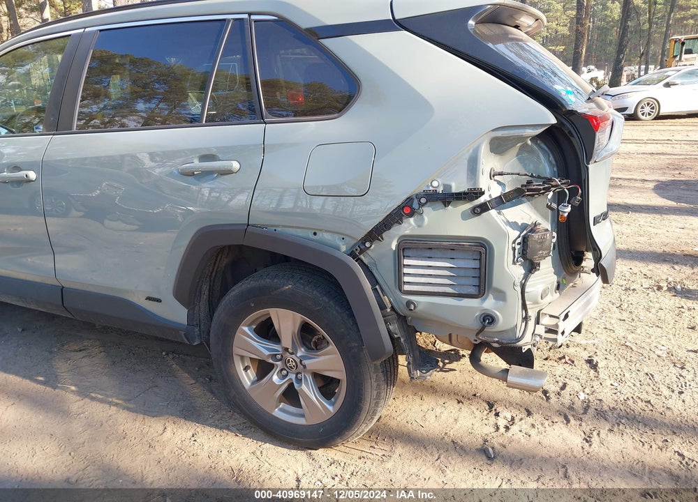 2022 TOYOTA RAV4 HYBRID XLE VIN: 4T3RWRFV3NU064999