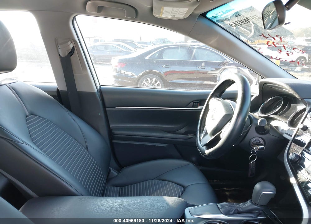 2019 TOYOTA CAMRY VIN: 4T1B11HK4KU780772