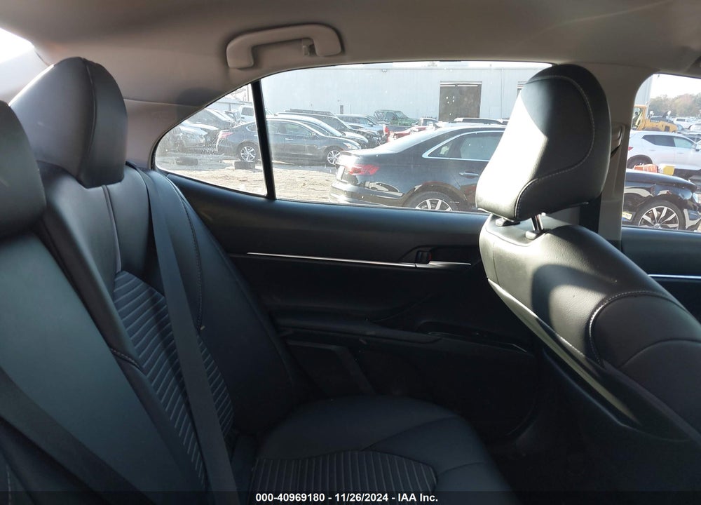 2019 TOYOTA CAMRY VIN: 4T1B11HK4KU780772