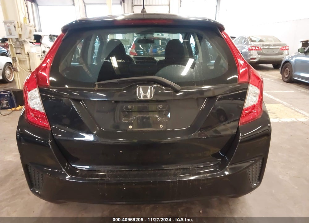 2015 HONDA FIT VIN: 3HGGK5H82FM701999