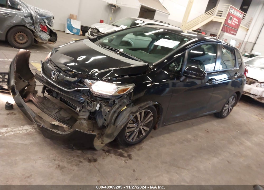2015 HONDA FIT VIN: 3HGGK5H82FM701999