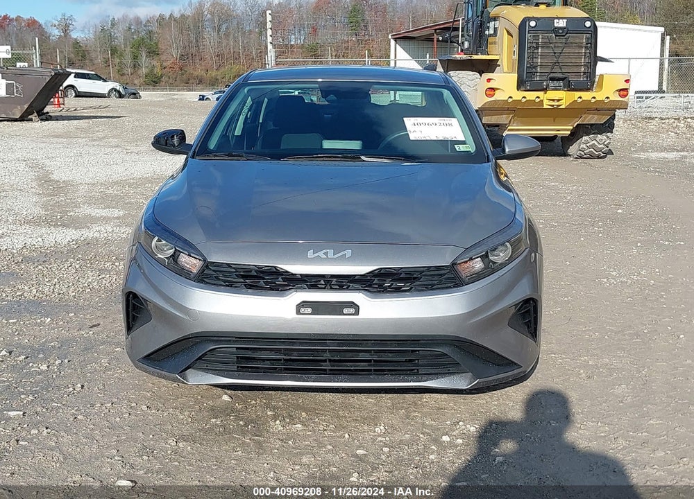 2024 KIA FORTE LXS VIN: 3KPF24AD8RE739196