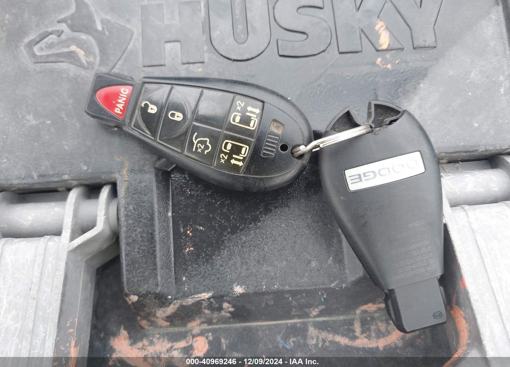 2010 DODGE GRAND CARAVAN SXT VIN: 2D4RN5DX9AR143567