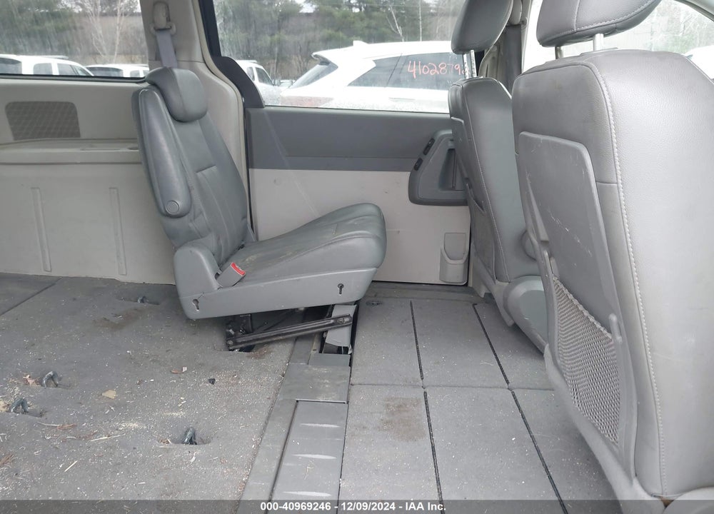 2010 DODGE GRAND CARAVAN SXT VIN: 2D4RN5DX9AR143567