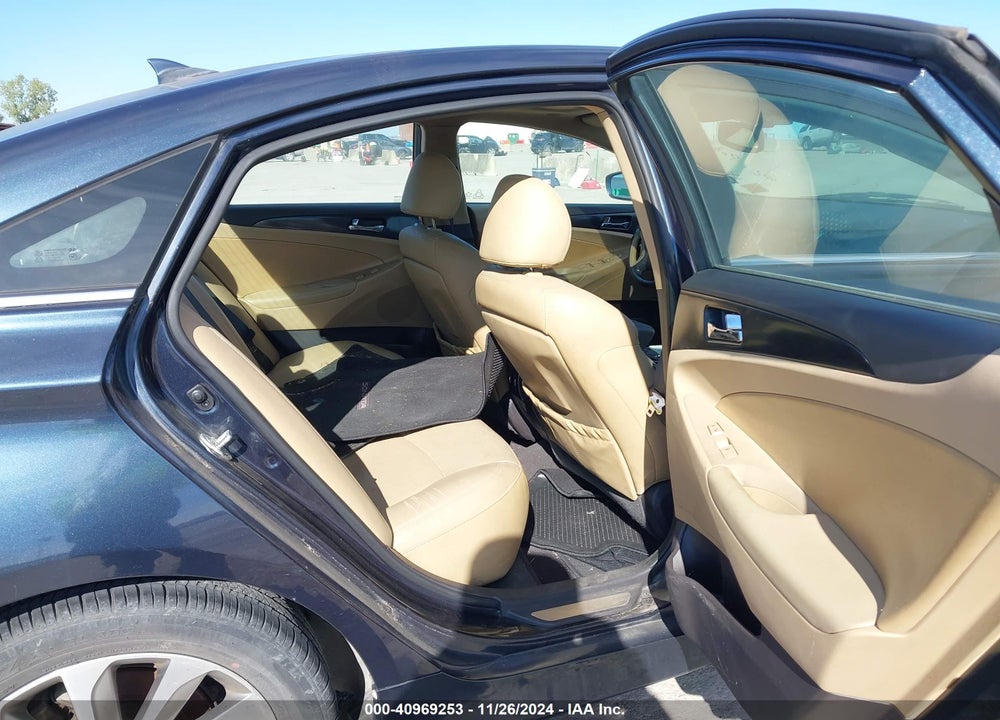 2014 HYUNDAI SONATA LIMITED 2.0T VIN: 5NPEC4AB0EH898159