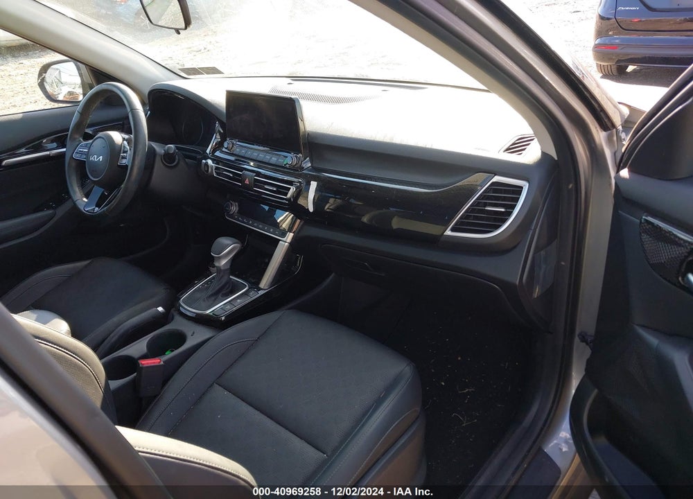 2023 KIA SELTOS EX VIN: KNDERCAA8P7467608