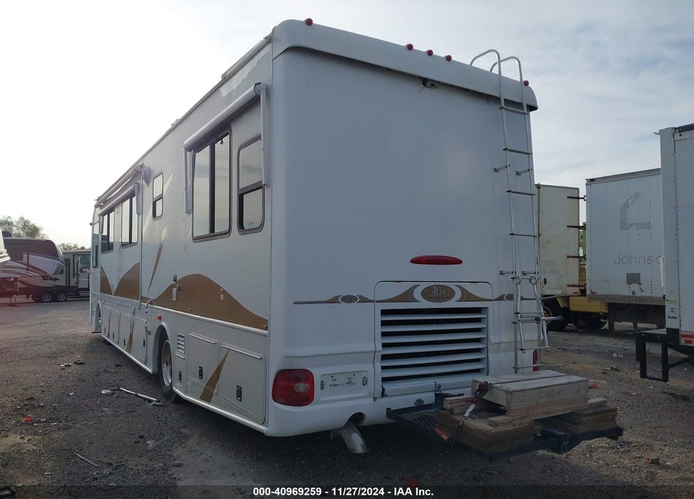 2005 ALFA X LINE MOTOR HOME VIN: 4UZAAHDC55CU35683