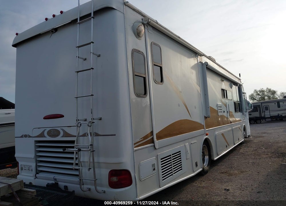 2005 ALFA X LINE MOTOR HOME VIN: 4UZAAHDC55CU35683