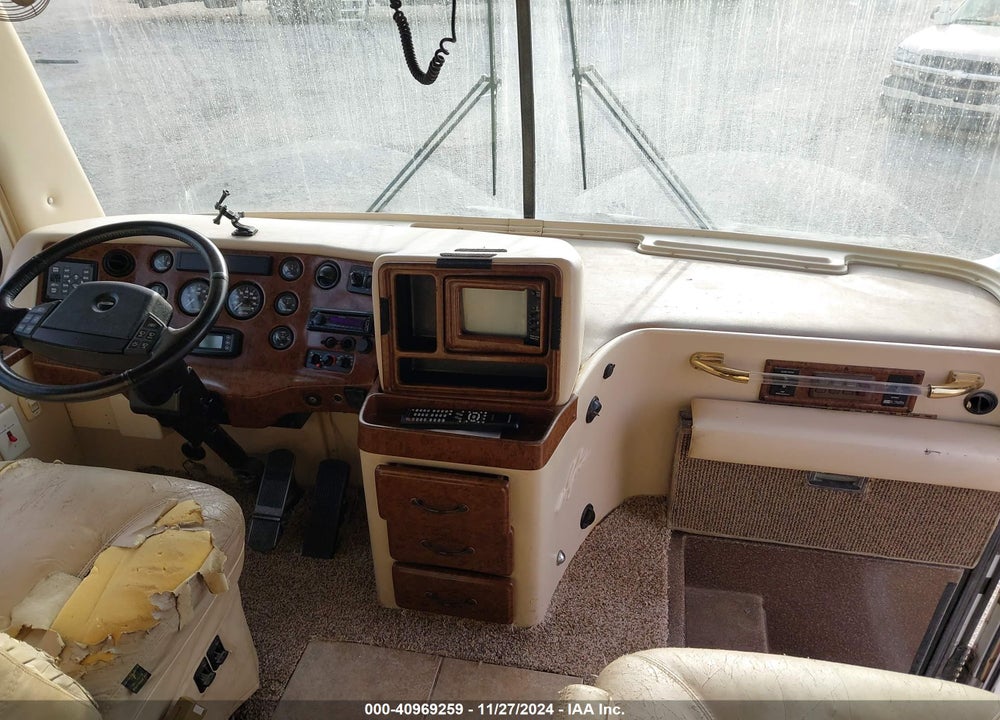 2005 ALFA X LINE MOTOR HOME VIN: 4UZAAHDC55CU35683